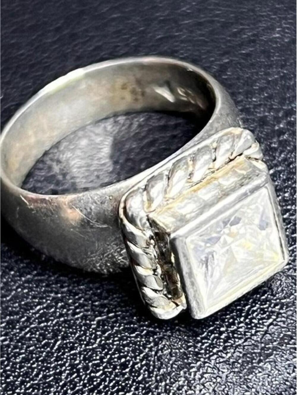 B5112 SILPADA Sterling Silver "Elizabeth" Square CZ Solitaire Rope Ring 7.7g sz6